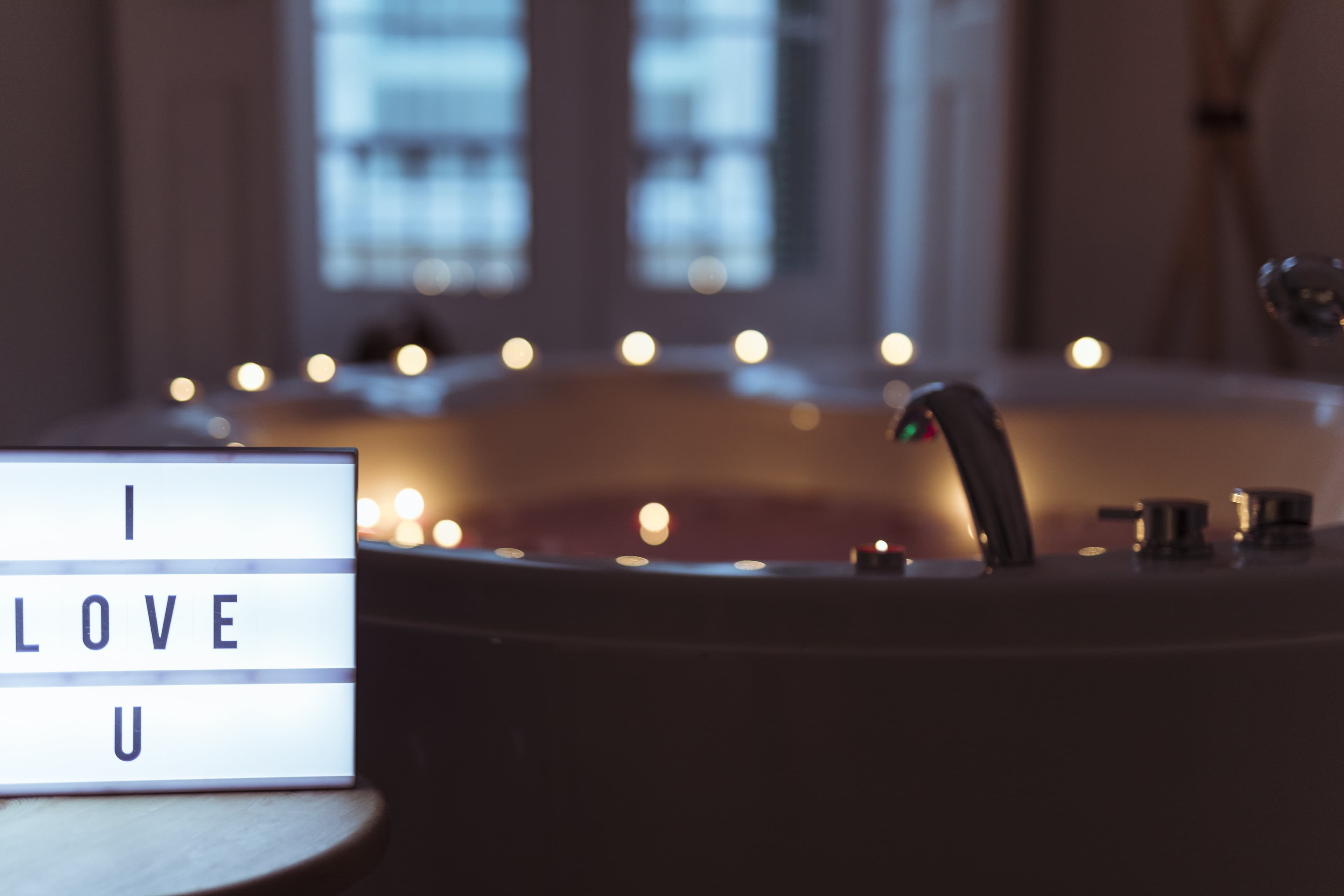 Loveroom avec jacuzzi